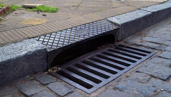imagen de una alcantarilla